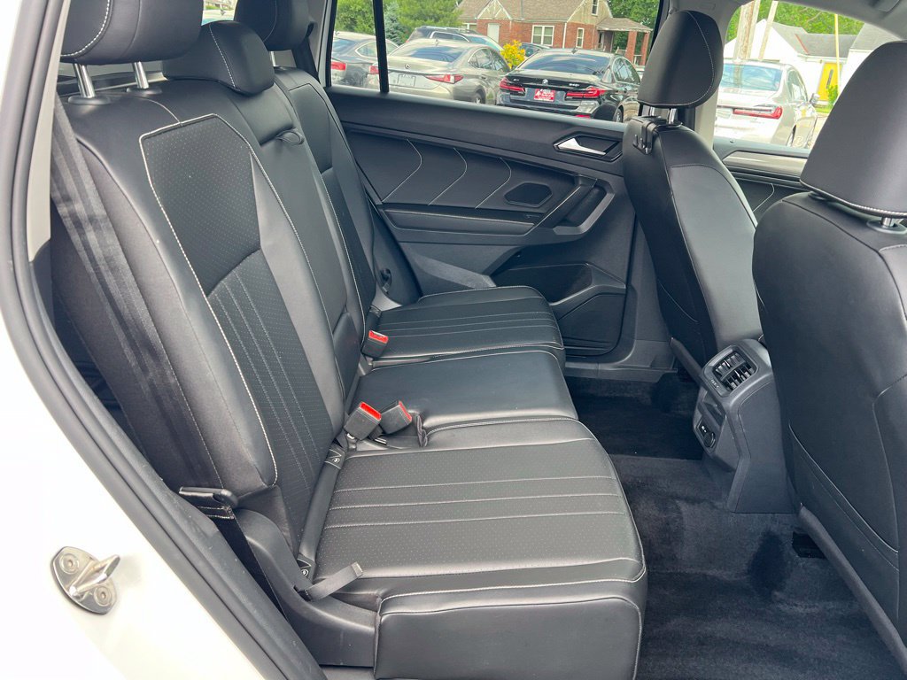 Used 2022 Volkswagen Tiguan SE AWD/4WD image 23