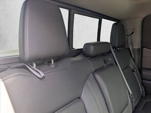Used 2021 GMC Sierra 1500 SLT RWD image 17