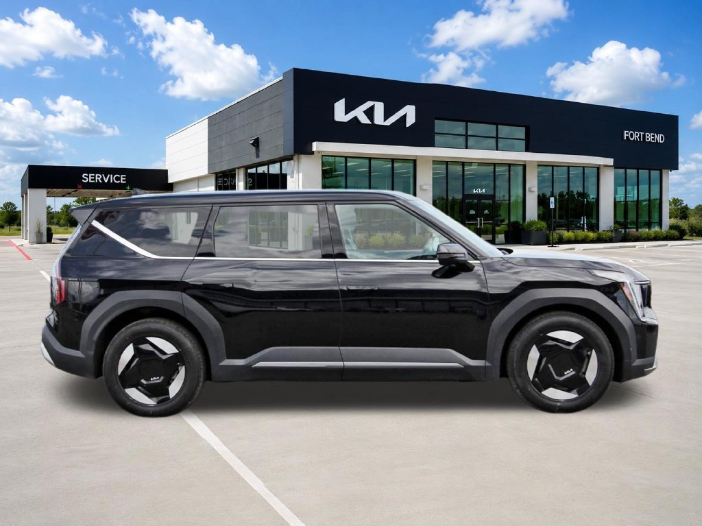 Used 2024 Kia EV9 Light Long Range RWD image 4