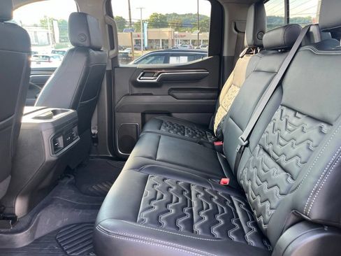 Used 2025 Chevrolet Silverado 1500 RST AWD/4WD image 50