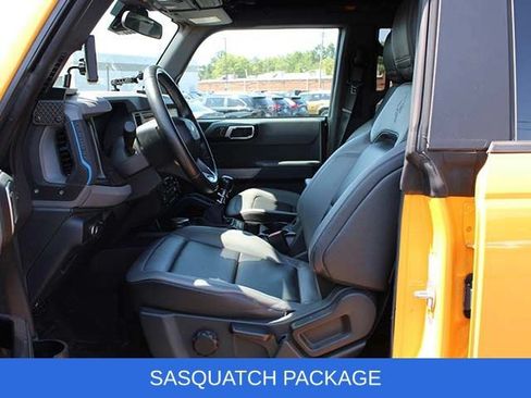 Used 2022 Ford Bronco Black Diamond w/ Sasquatch Package AWD/4WD image 12