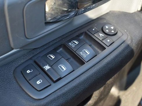 Used 2021 RAM 1500 Classic SLT w/ Electronics Convenience Group AWD/4WD image 18