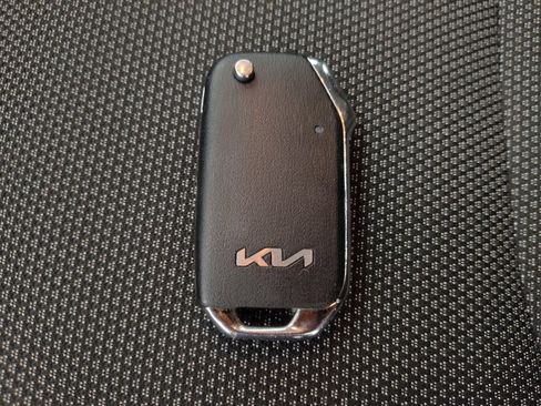 Used 2024 Kia Forte LXS image 32