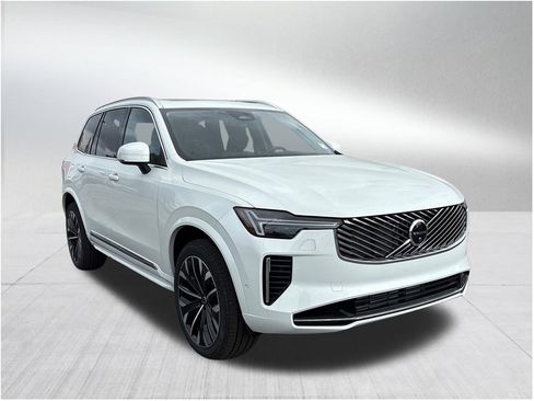 New 2026 Volvo XC90 T8 Ultra image 3