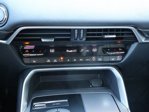 New 2025 MAZDA CX-90 Plug-In Hybrid w/ Preferred image 32