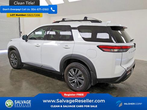 Used 2025 Nissan Pathfinder SV FWD image 3