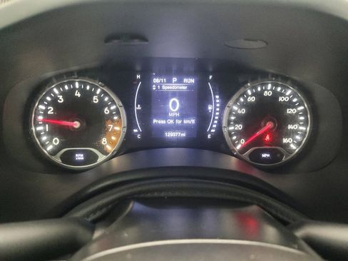 Used 2017 Jeep Renegade Altitude image 23