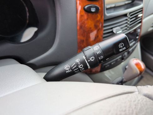 Used 2009 Toyota Sienna XLE image 28