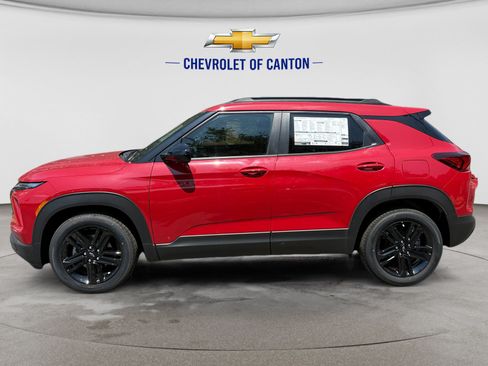 New 2026 Chevrolet TrailBlazer LT w/ Convenience Package FWD image 8