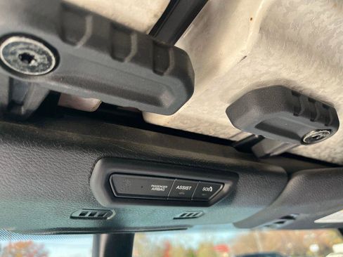 Used 2021 Jeep Wrangler Unlimited Sahara AWD/4WD image 18