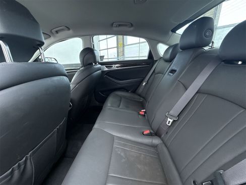 Used 2020 Genesis G80 3.8 image 32