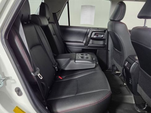 Used 2019 Toyota 4Runner TRD Off-Road Premium AWD/4WD image 32