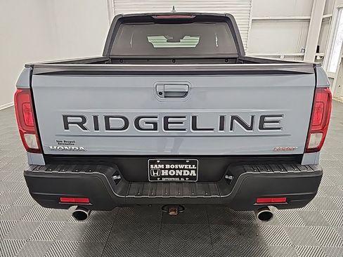 Used 2024 Honda Ridgeline Sport image 8