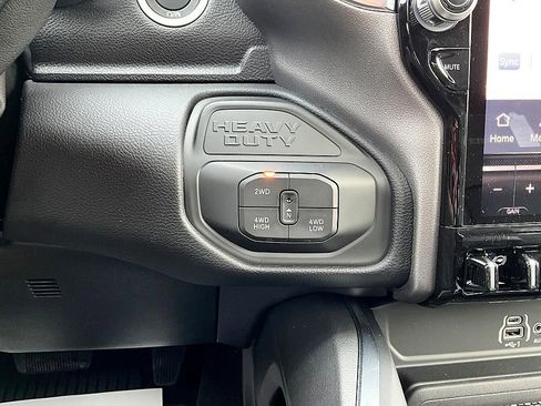 New 2026 RAM 3500 Laramie AWD/4WD image 21
