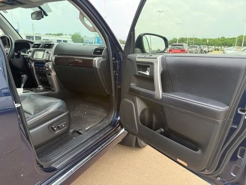 Used 2019 Toyota 4Runner Limited AWD/4WD image 23