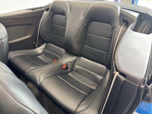 Used 2025 Ford Mustang GT Premium image 13