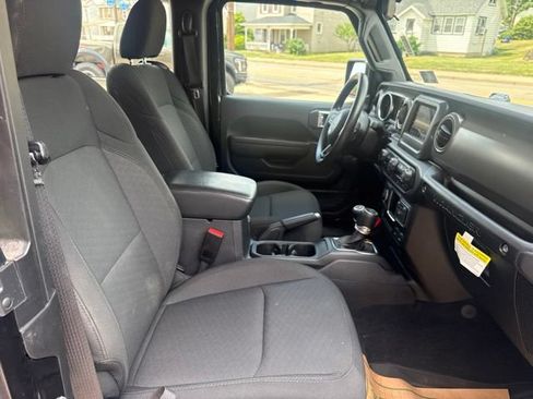 Used 2023 Jeep Wrangler Sport AWD/4WD image 30