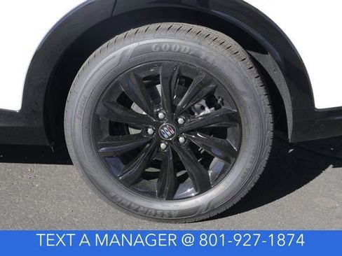 New 2026 Buick Envista Sport Touring image 9