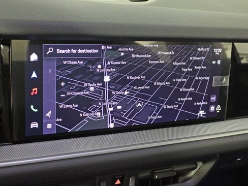 Used 2025 Porsche Cayenne image 26