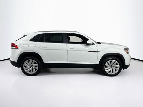 Used 2023 Volkswagen Atlas Cross Sport SE FWD image 4