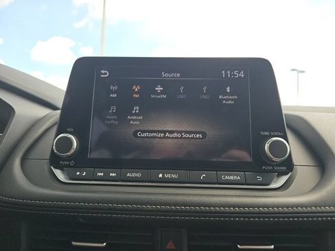 Used 2025 Nissan Rogue SV FWD image 37