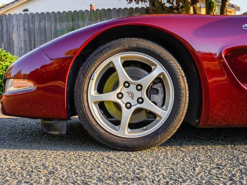 Used 2003 Chevrolet Corvette 50th Anniversary Edition w/ Preferred Equipment Group image 85