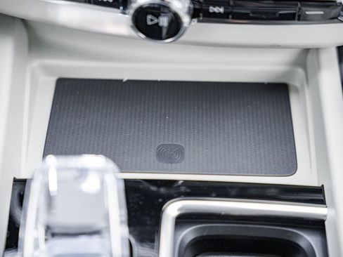 New 2026 Volvo XC60 B5 Ultra w/ Protection Package Premier image 23