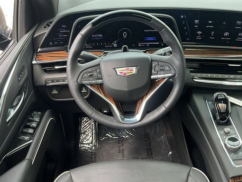 New 2024 Cadillac Escalade Premium Luxury image 50