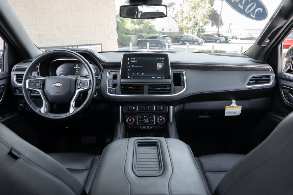 Used 2024 Chevrolet Tahoe LT w/ Luxury Package AWD/4WD image 22