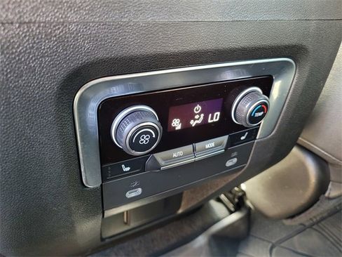 Used 2023 Chevrolet Tahoe Z71 w/ Luxury Package image 11