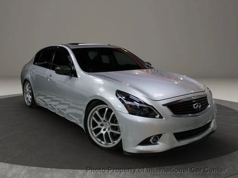 Used 2011 INFINITI G37 x Sedan w/ Premium Pkg image 1