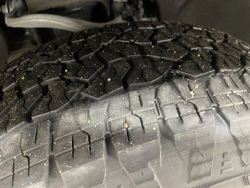 Used 2023 Chevrolet Silverado 1500 LT image 8