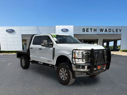 Used 2023 Ford F250 XLT w/ F-250 >10K GVWR Package image 1