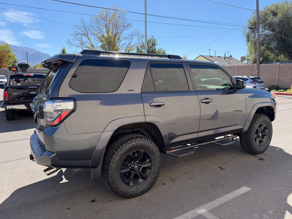 Used 2017 Toyota 4Runner SR5 Premium AWD/4WD image 4