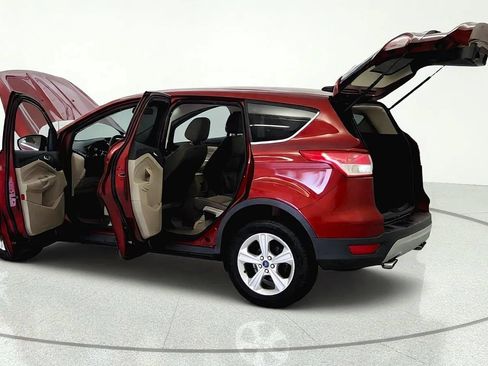Used 2016 Ford Escape SE FWD image 10