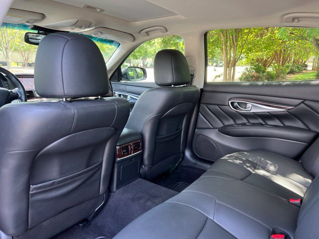 Used 2017 INFINITI Q70 L 3.7 AWD/4WD image 13