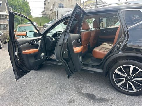 Used 2018 Nissan Rogue SL w/ Premium Package AWD/4WD image 3
