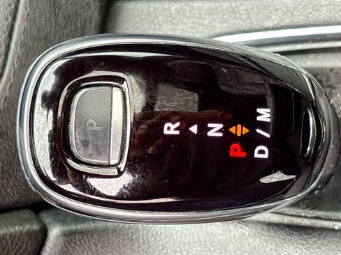 Used 2025 Cadillac XT6 Sport w/ Technology Package AWD/4WD image 17