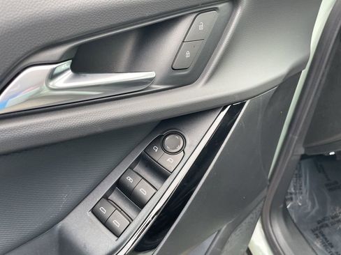 New 2026 Chevrolet Equinox LT w/ Safety and Technology Package FWD image 12