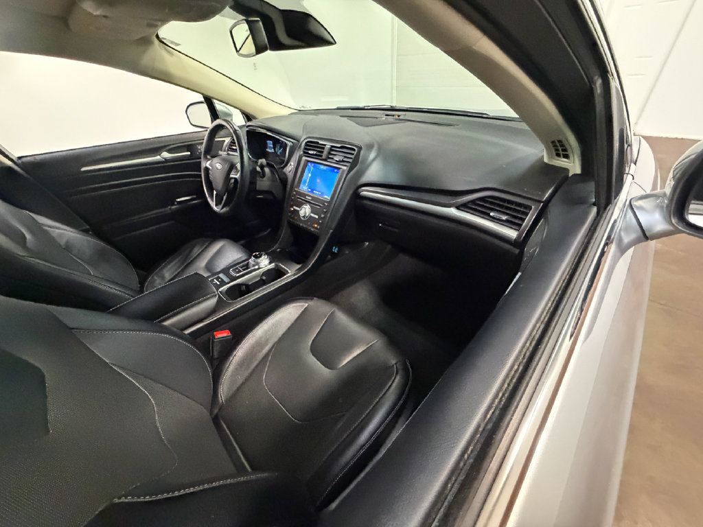 Used 2020 Ford Fusion Energi Titanium FWD image 62