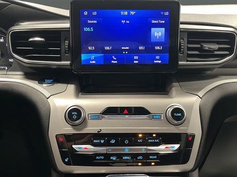 Used 2023 Ford Explorer XLT w/ Equipment Group 202A AWD/4WD image 13