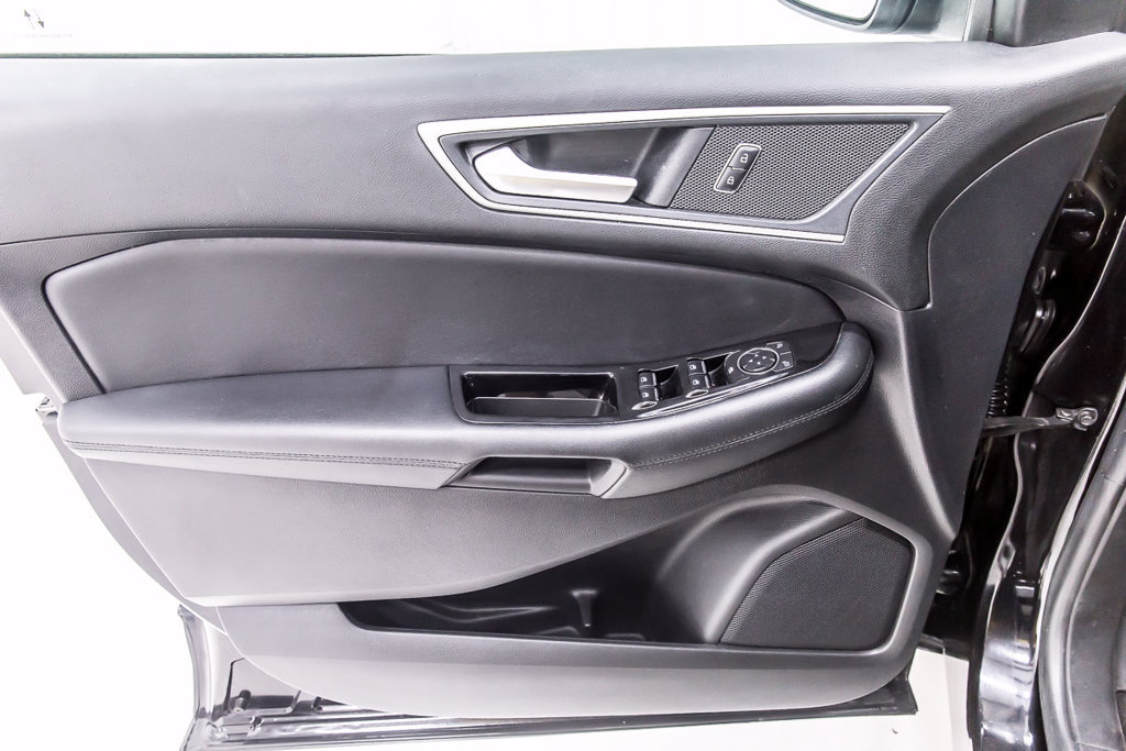 Used 2020 Ford Edge SEL FWD image 22