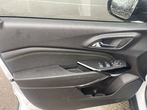 Used 2024 Chevrolet Trax ACTIV w/ Sunroof Package image 21