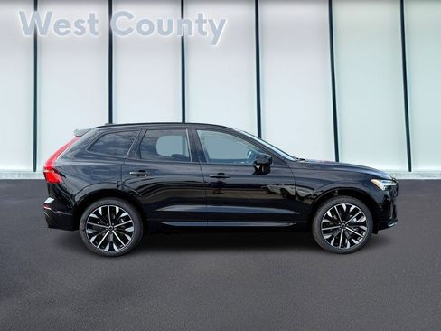 New 2026 Volvo XC60 B5 Ultra w/ Protection Package Premier image 2