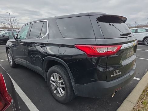 Used 2018 Chevrolet Traverse LS image 2