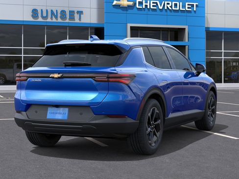 New 2026 Chevrolet Equinox EV LT image 4