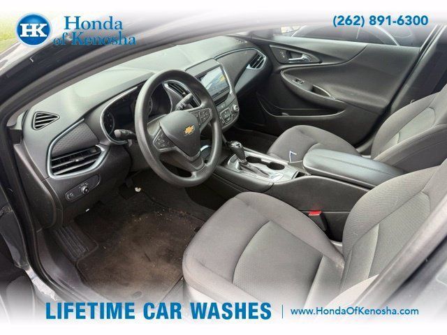 Used 2017 Chevrolet Malibu LT FWD image 5