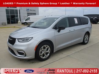 Used 2024 Chrysler Pacifica Limited FWD video 1