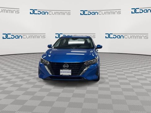 Used 2025 Nissan Sentra SV FWD image 3