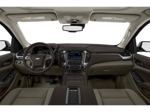 Used 2019 Chevrolet Suburban Premier AWD/4WD image 8